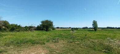 Terrain constructible à vendre 54 000 € 483 m² de terrain Saint Martin le Chatel 01310
