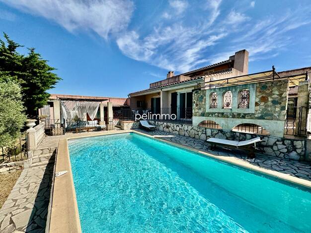 Maison à vendre 495 000 € 6 pièces 4 chambres 150 m² 1 323 m² de terrain Aureille 13930