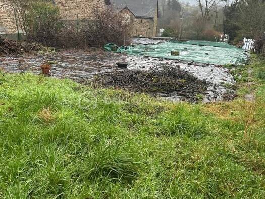 Terrain constructible à vendre 10 000 € 303 m² de terrain Sud RN Ernée 53500