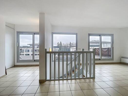 Duplex à vendre 242 000 € 3 pièces 2 chambres 54,7 m² Étage 3/3 Meylan 38240