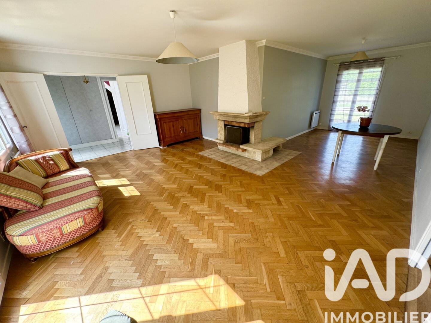 Maison à vendre, 127m², NEUVILLE AUX BOIS