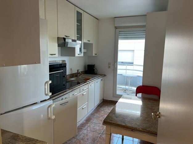 Appartement à louer 1 350 € 3 pièces 2 chambres 66 m² Étage 3/5 Maltournee Neuilly-Plaisance 93360