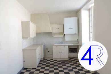 Appartement à louer 1 125 € 5 pièces 3 chambres 140,7 m² Étage 1/2 Est Belleville-en-Beaujolais 69220