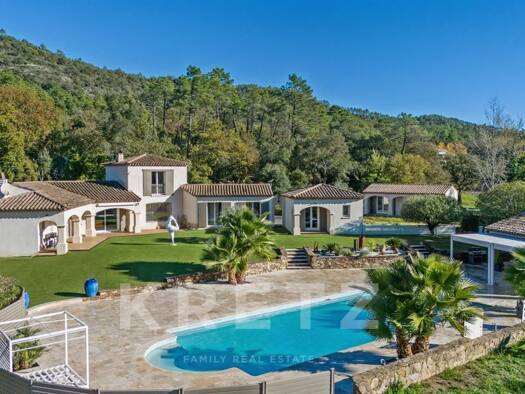 Villa à vendre 1 750 000 € 6 pièces 6 chambres 190 m² 11 000 m² de terrain Nartelle-Noyer-Bellevue-bd des Sardinaux Sainte-Maxime 83120