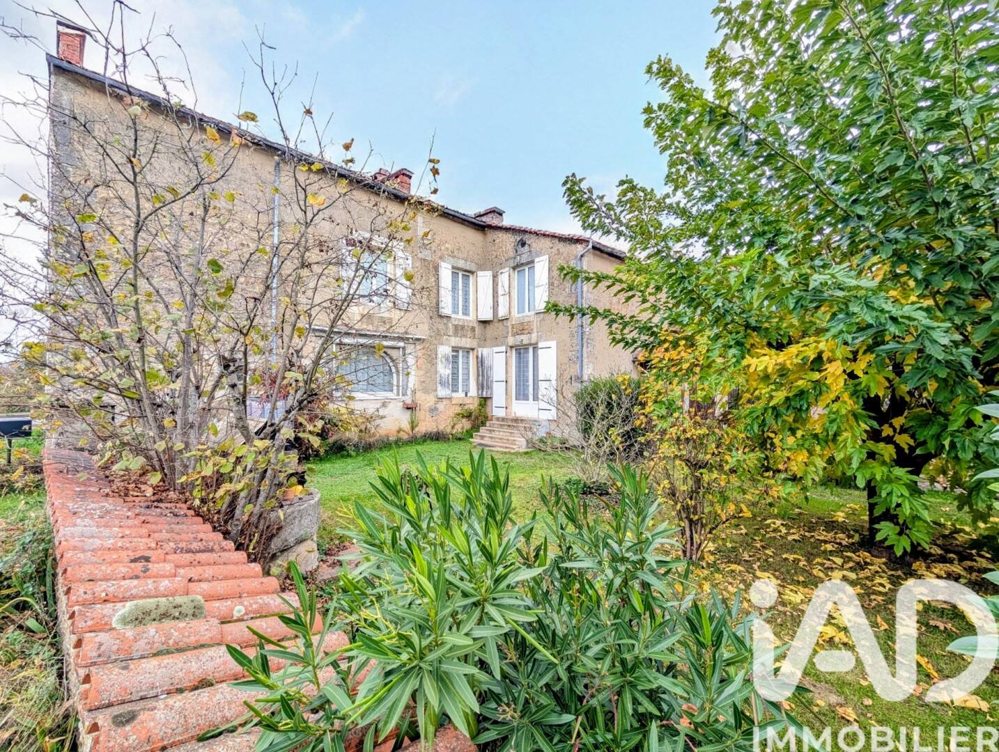 Maison à vendre, 165m², LUSSAC LES CHATEAUX