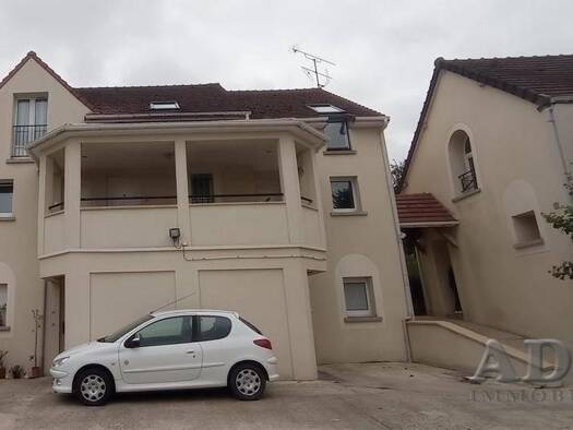 Duplex à louer 800 € 3 pièces 2 chambres 42 m² Étage 1/1 Moussy le Neuf 77230