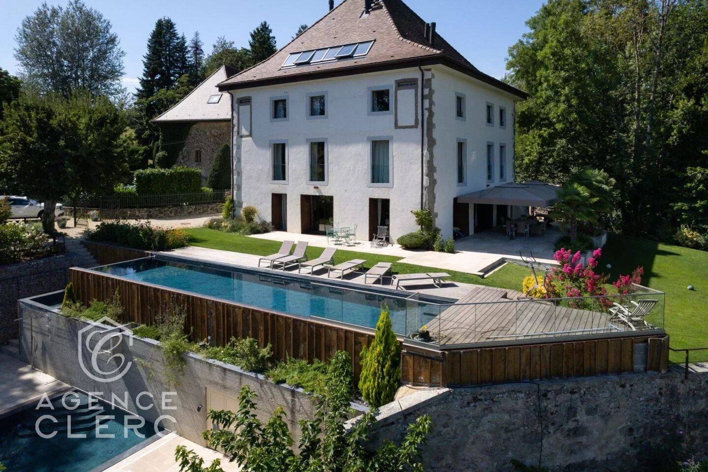 Maison à vendre, 600m², PERS JUSSY