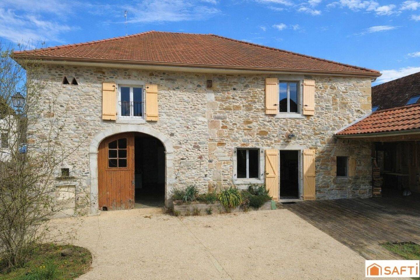 Maison à vendre, 252m², SAUVETERRE DE BEARN