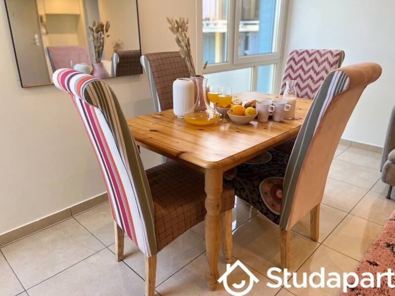 Maison à louer, 47m², LYON 8E