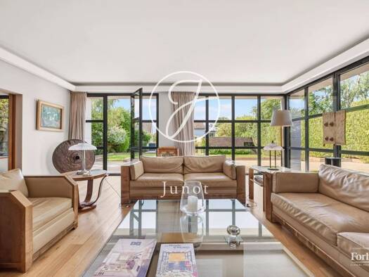 Maison à vendre 2 780 000 € 9 pièces 5 chambres 217,7 m² 886 m² de terrain Montretout Saint-Cloud 92210