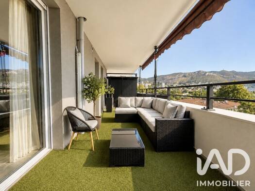 Appartement à vendre 235 000 € 3 pièces 2 chambres 60 m² Étage 6/7 La Pomme Marseille 11ème arrondissement 13011