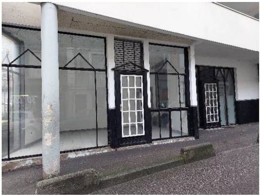 Boutique à louer 270 € 2 pièces 90 m² de surface de vente Mouillon-Vernes-Tochissonne Rive-de-Gier 42800