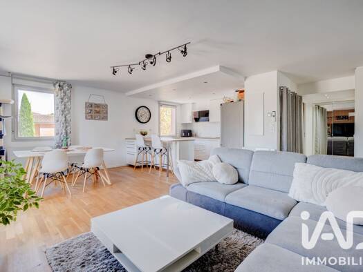 Appartement à vendre 210 000 € 3 pièces 2 chambres 72 m² Étage 1/2 Fonbeauzard 31140