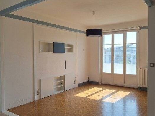 Appartement à vendre 215 000 € 5 pièces 3 chambres 85 m² RDC Carrieres Bacquin Dijon 21000