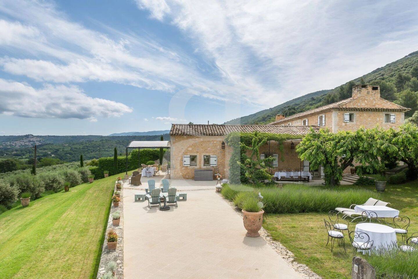 Maison à vendre, 426m², MENERBES
