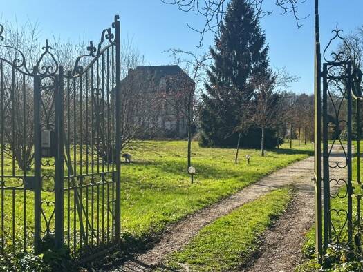Maison à vendre 1 997 000 € 16 pièces 13 chambres 568 m² 17 616 m² de terrain Saint-Gatien-des-Bois 14130