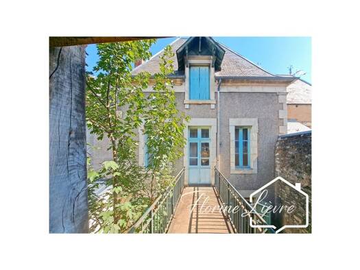 Maison à vendre 85 000 € 10 pièces 6 chambres 205 m² 282 m² de terrain Le Châtelet 18170