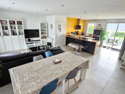 Maison de plain-pied à vendre 286 500 € 4 pièces 3 chambres 91 m² 500 m² de terrain Berric 56230