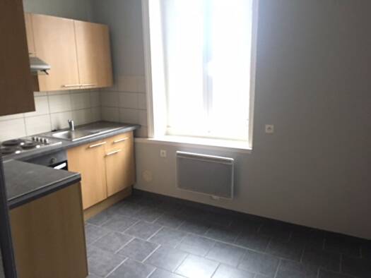 Appartement à louer 345 € 1 pièce 27 m² Étage 2/2 Nord Ouest Lens 62300