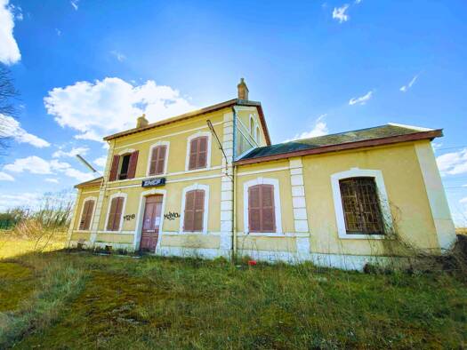 Maison à vendre 35 000 € 2 pièces 1 chambre Neuvy-sur-Loire 58450