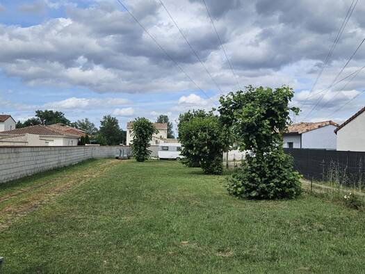 Terrain constructible à vendre 189 000 € 842 m² de terrain Roques 31120