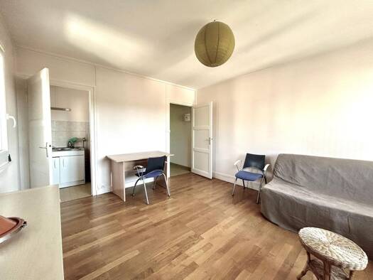 Appartement à louer 390 € 1 pièce 23 m² Étage 4/4 La Coupee Charnay-lès-Mâcon 71850