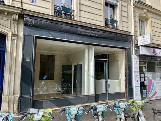 Boutique à louer 1 830 € 51 m² de surface de vente Clignancourt-Jules Joffrin Paris 18ème arrondissement 75018