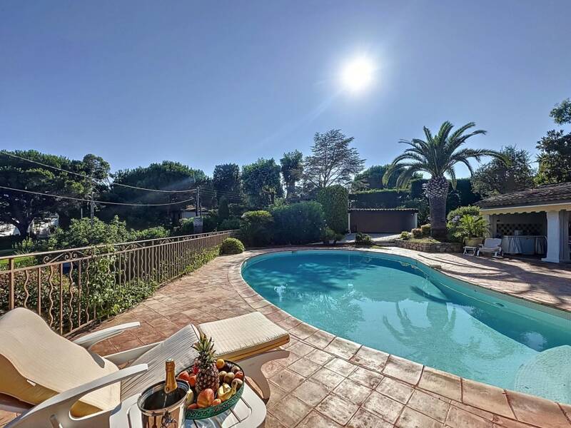 Maison à louer, 250m², VALLAURIS