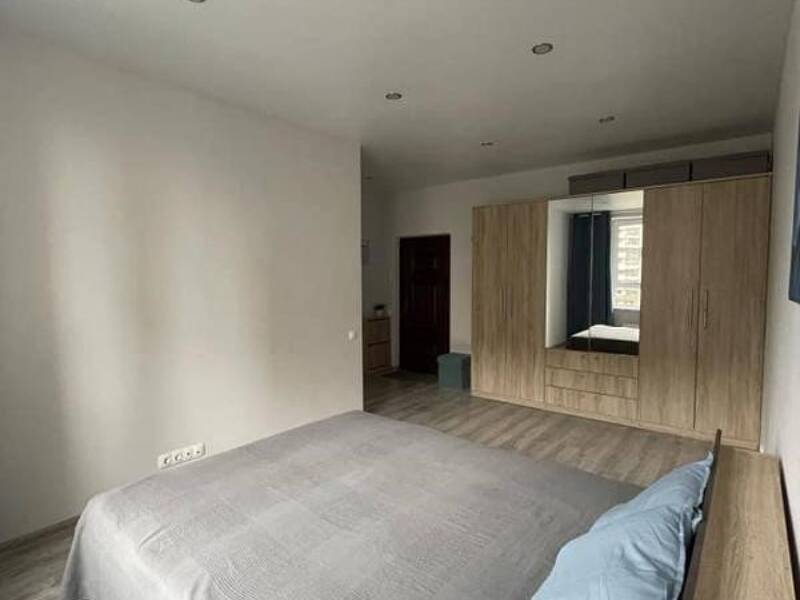 Maison à louer, 24m², PARIS 18E