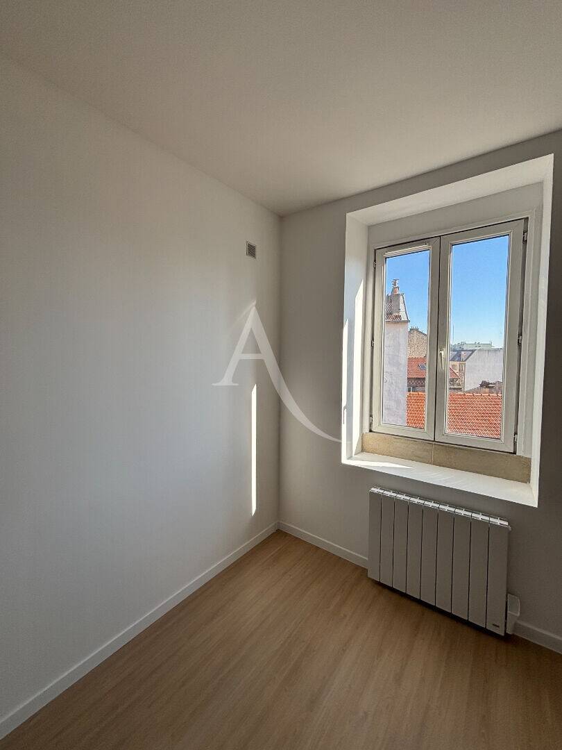 Maison à louer, 20m², IVRY SUR SEINE