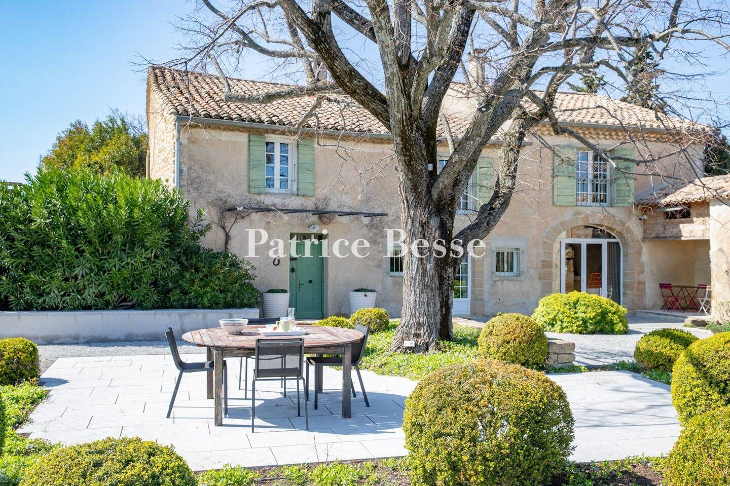 Maison à vendre, 433m², SAINTE CECILE LES VIGNES