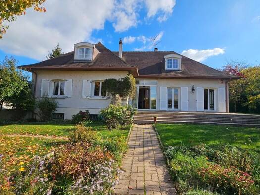 Maison à vendre 339 000 € 7 pièces 6 chambres 192,88 m² 1 177 m² de terrain Croix Dampierre Allende Châlons-en-Champagne 51000