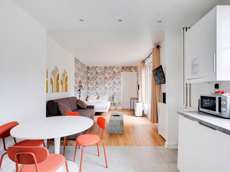 Maison à louer, 0m², PARIS 18E