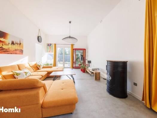 Maison de ville à vendre 319 000 € 4 pièces 2 chambres 189 m² 150 m² de terrain Riom 63200