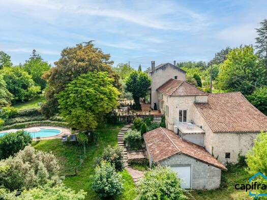 Maison à vendre 346 000 € 9 pièces 7 chambres 190 m² 16 641 m² de terrain Saint-Sardos 47360