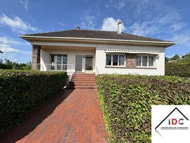 Maison de plain-pied à vendre 244 600 € 5 pièces 3 chambres 105 m² 4 300 m² de terrain Sarrebourg 57400