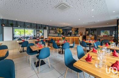 Local commercial à vendre 375 000 € 690 m² de surface de vente Saint-Palais 64120