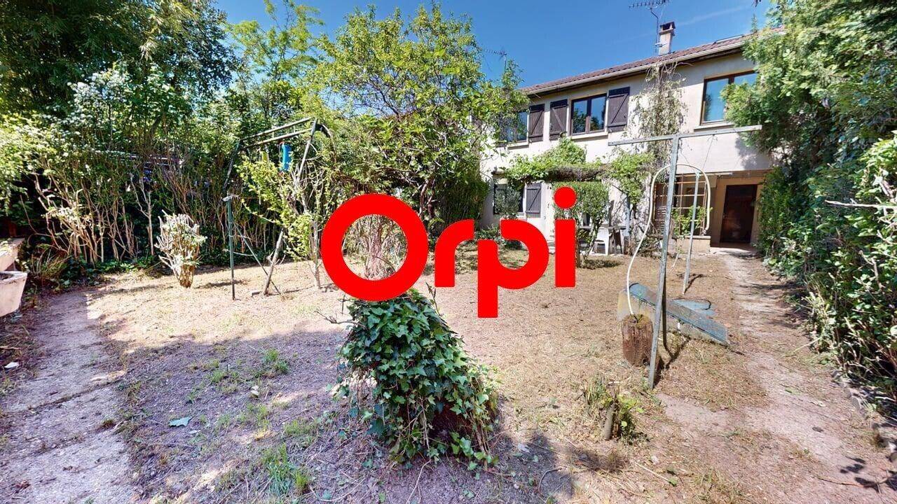 Maison à vendre, 119m², VAULX EN VELIN