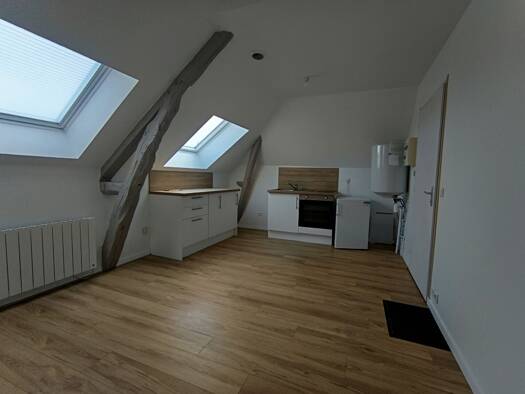 Appartement à louer 555 € 2 pièces 1 chambre 24 m² Étage 2/2 Auneau-Bleury-Saint-Symphorien 28700