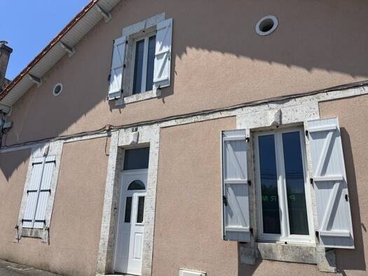Maison à louer 600 € 4 pièces 2 chambres 57,3 m² Ouest et Sud Gond Pontouvre 16160