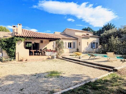 Maison à vendre 649 000 € 7 pièces 5 chambres 175 m² 2 147 m² de terrain Lauris 84360