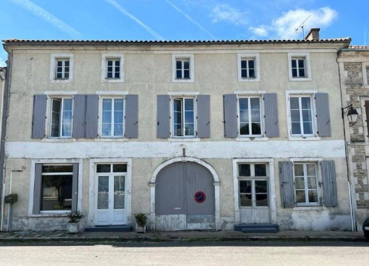 Maison à vendre, 294m², VILLEFAGNAN