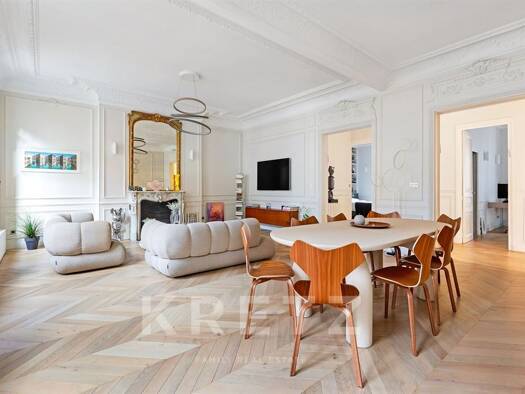 Appartement à vendre 3 100 000 € 5 pièces 3 chambres 160 m² Étage 3/6 Hoche-Friedland Paris 8ème arrondissement 75008