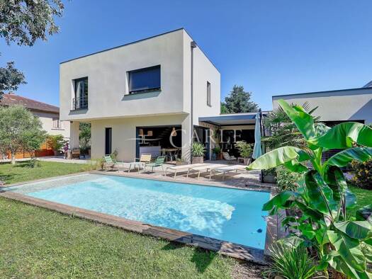 Villa à vendre 835 000 € 7 pièces 3 chambres 191,14 m² 691 m² de terrain Nord Jonage 69330