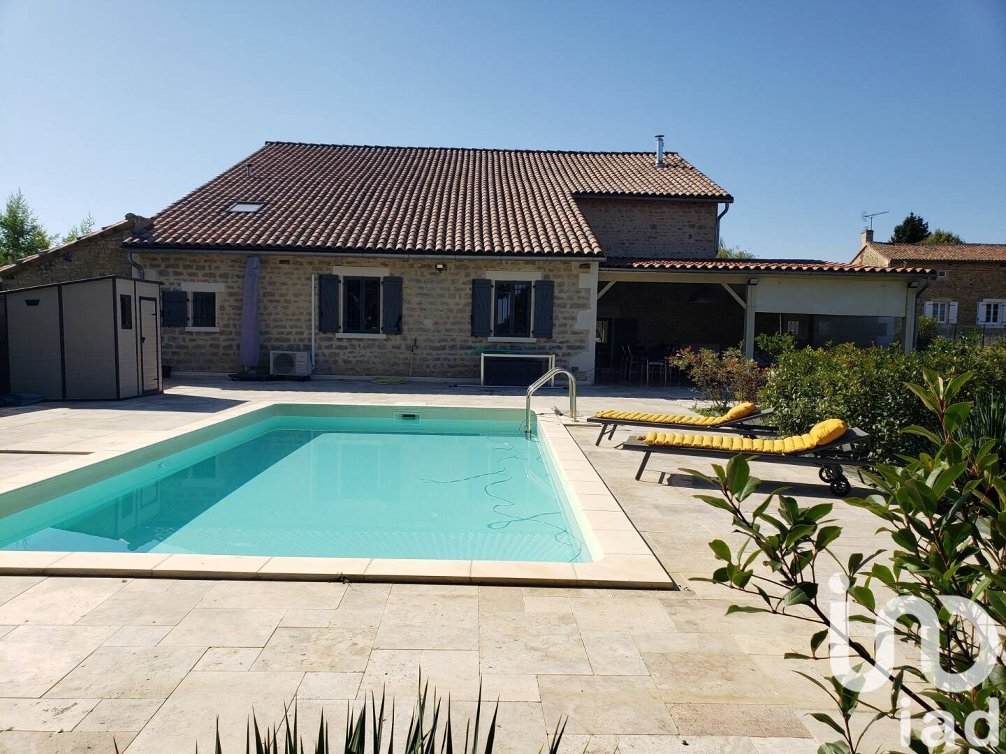 Maison à vendre, 338m², NANTEUIL EN VALLEE