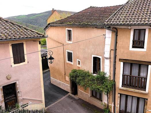 Maison à vendre 65 000 € 6 pièces 3 chambres 235 m² Broquiès 12480
