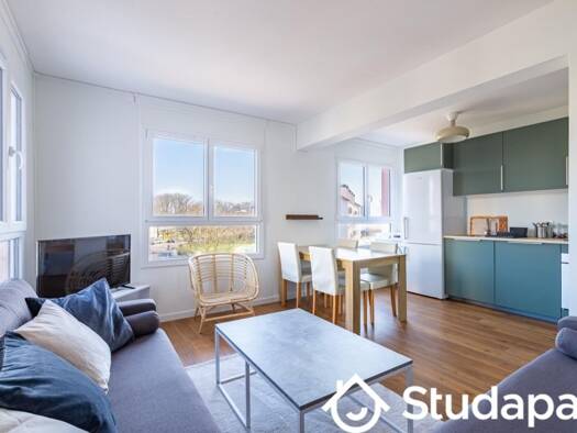 Colocation à louer - logement étudiant 450 € 1 pièce 1 chambre 10 m² 2ème étage Champmaillot Dijon 21000