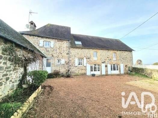 Maison à vendre 169 000 € 4 pièces 3 chambres 135 m² 1 200 m² de terrain Curemonte 19500