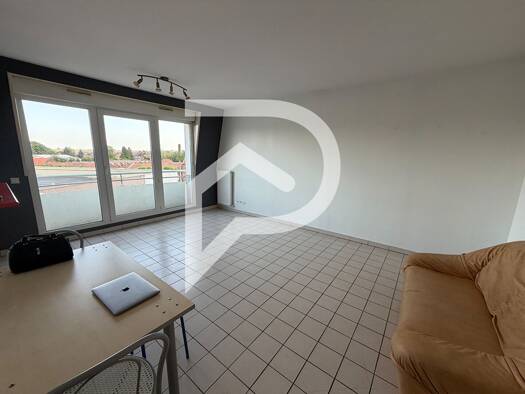 Appartement à vendre 69 990 € 1 pièce 32,65 m² Étage 4/4 Centre Hospitalier Cambrai 59400