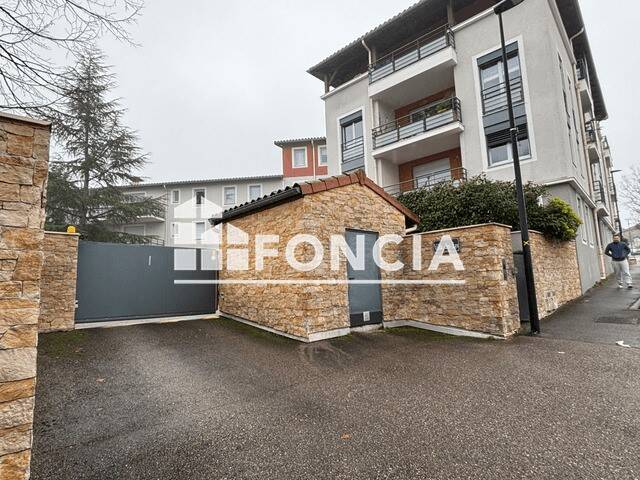 Maison à louer, 40m², SAINT GENIS LES OLLIERES